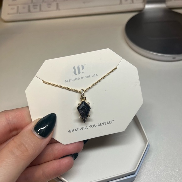 NK91763 Freedom’s Flame Necklace - Picture 1 of 2